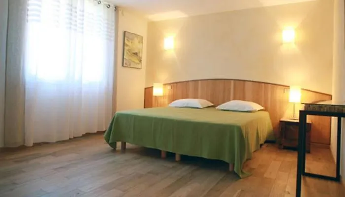 Alojamento de Acomodação e Pequeno-almoço Mas De L'ermitage