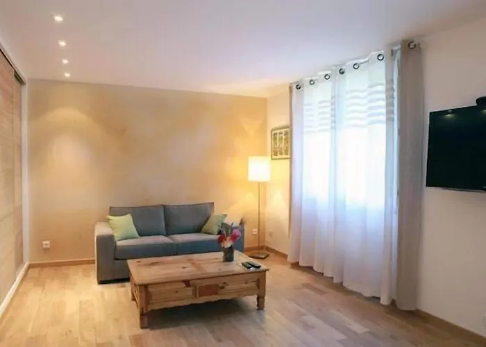 Mas De L'ermitage Alojamento de Acomodação e Pequeno-almoço Lattes